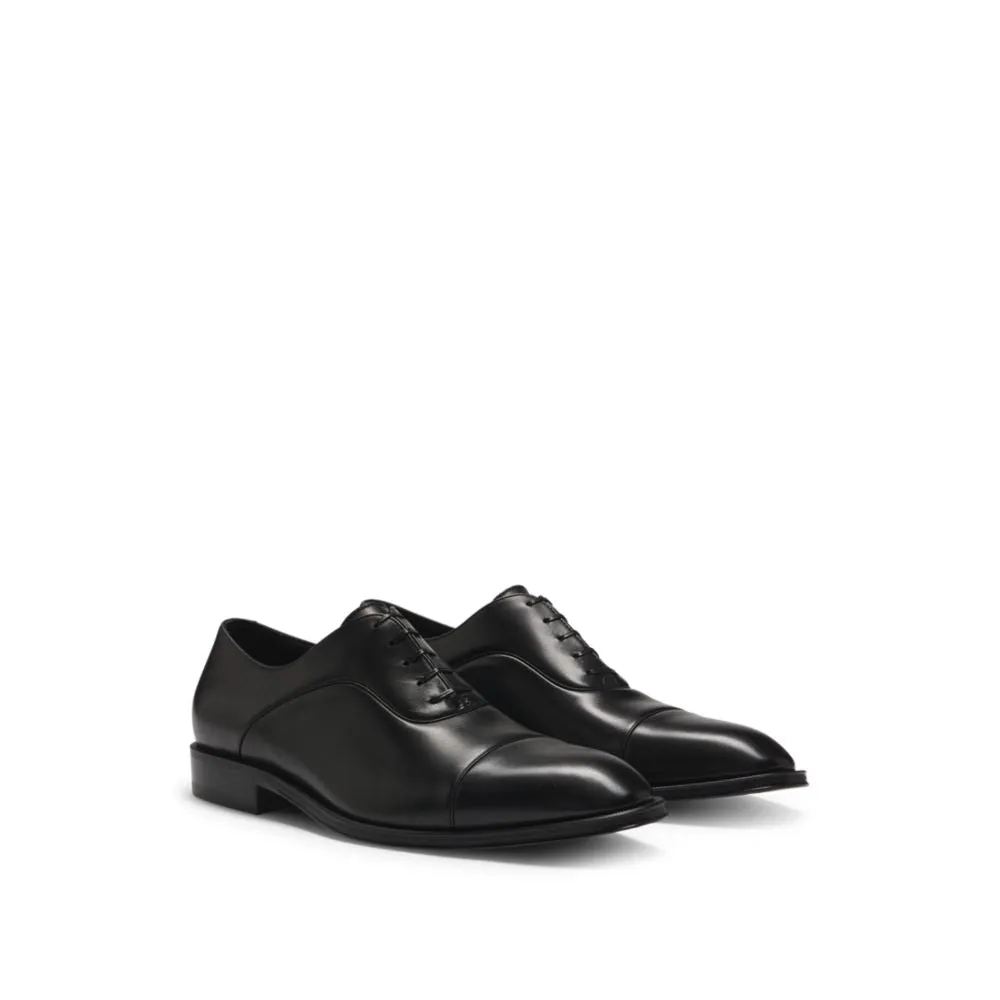 Captoe Oxford shoes in smooth leather