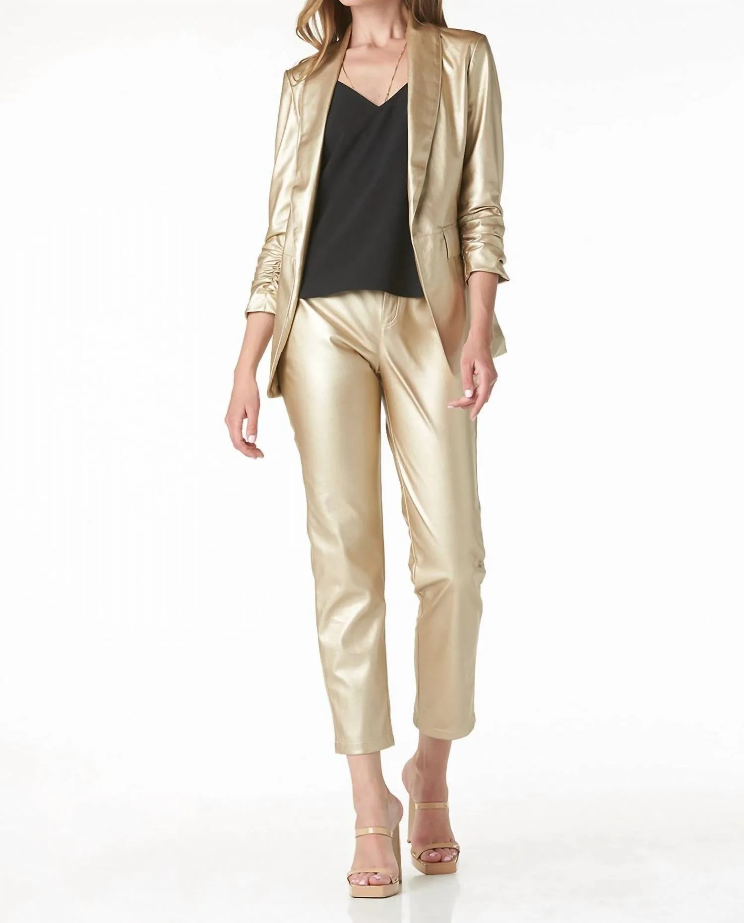Kia Blazer In Metallic Gold