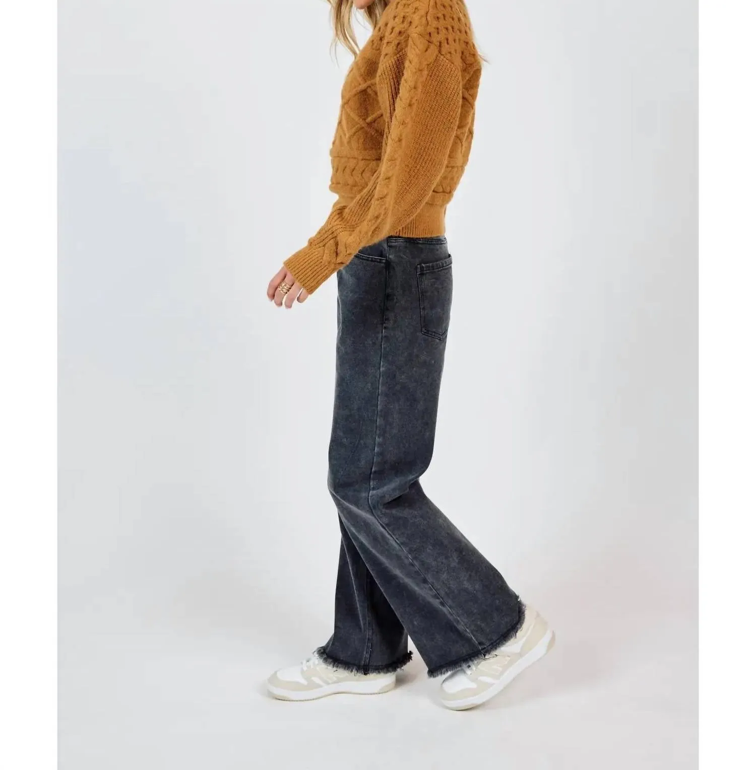 Raised Knit Sweater In Brown