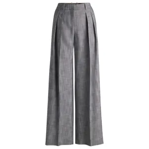Regular-fit trousers with pleated front