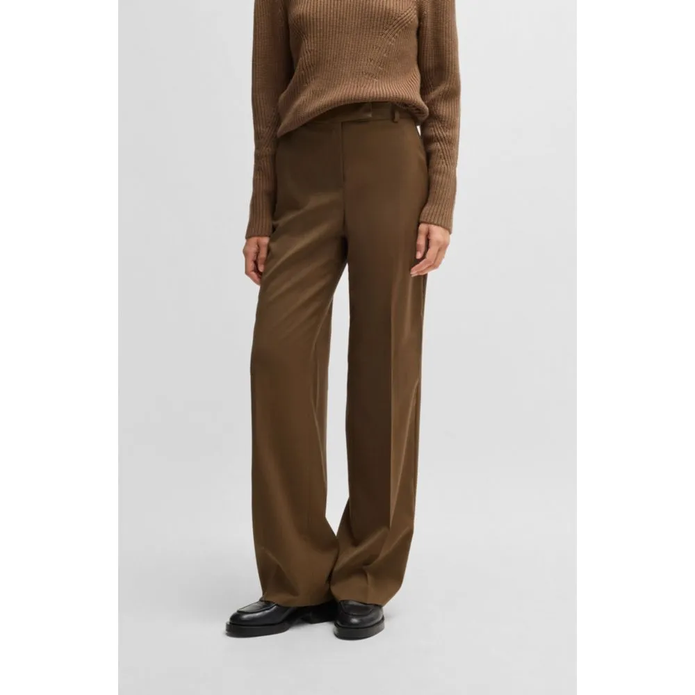 Straight-leg trousers in wool