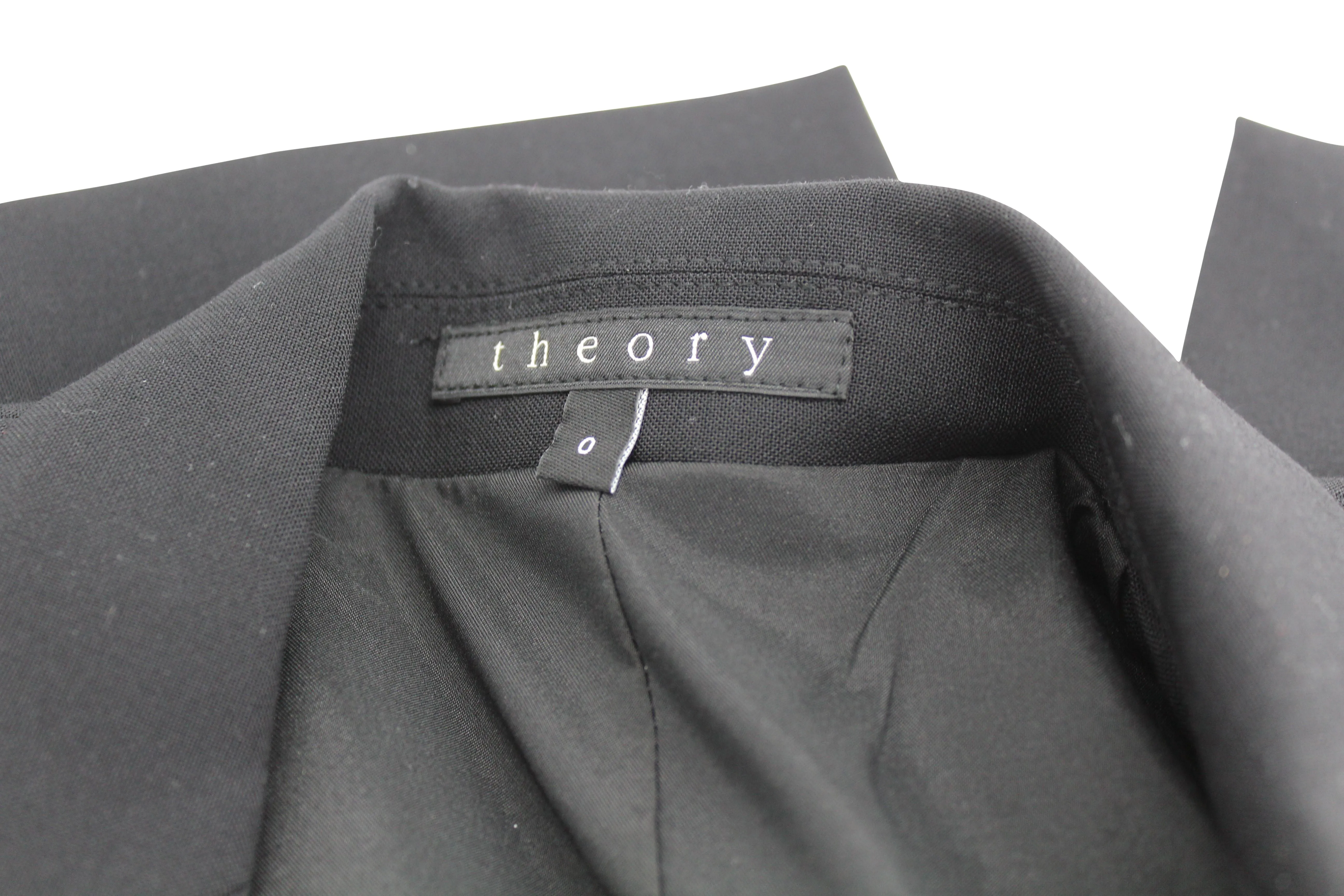 Theory Etiennette Blazer in Black Good Wool