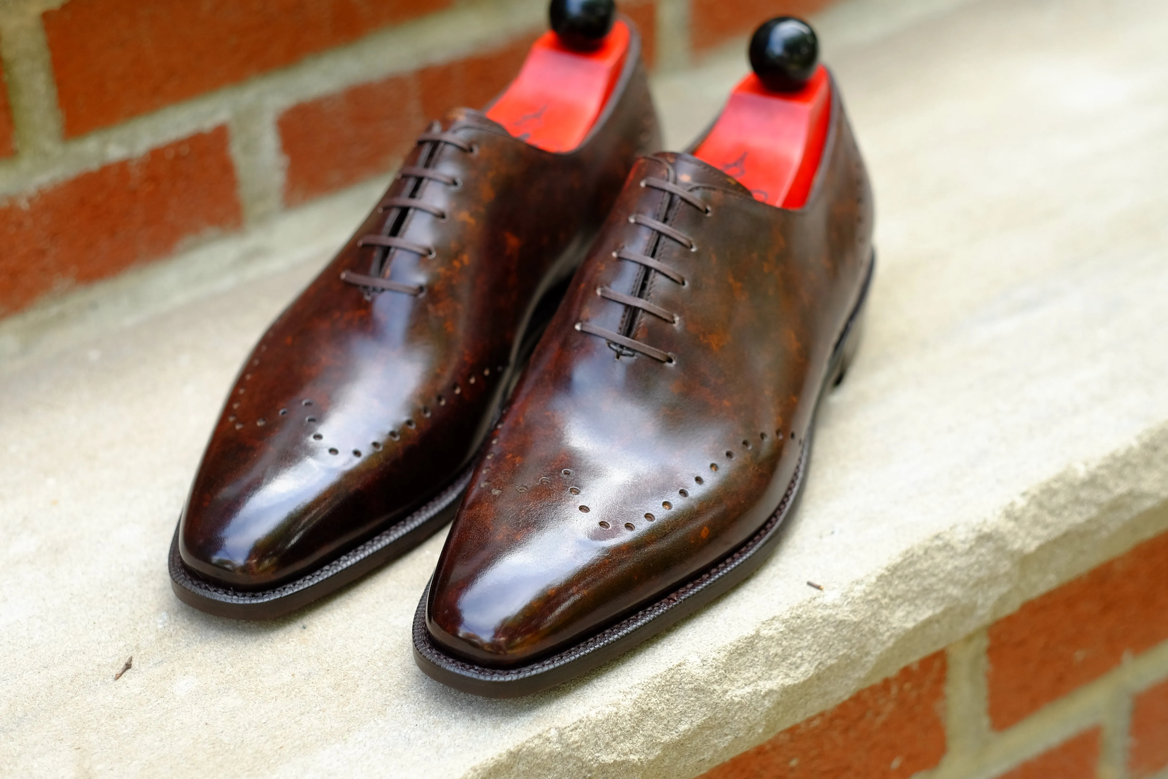 Tony II - Dark Brown Marble Patina - PRE ORDER