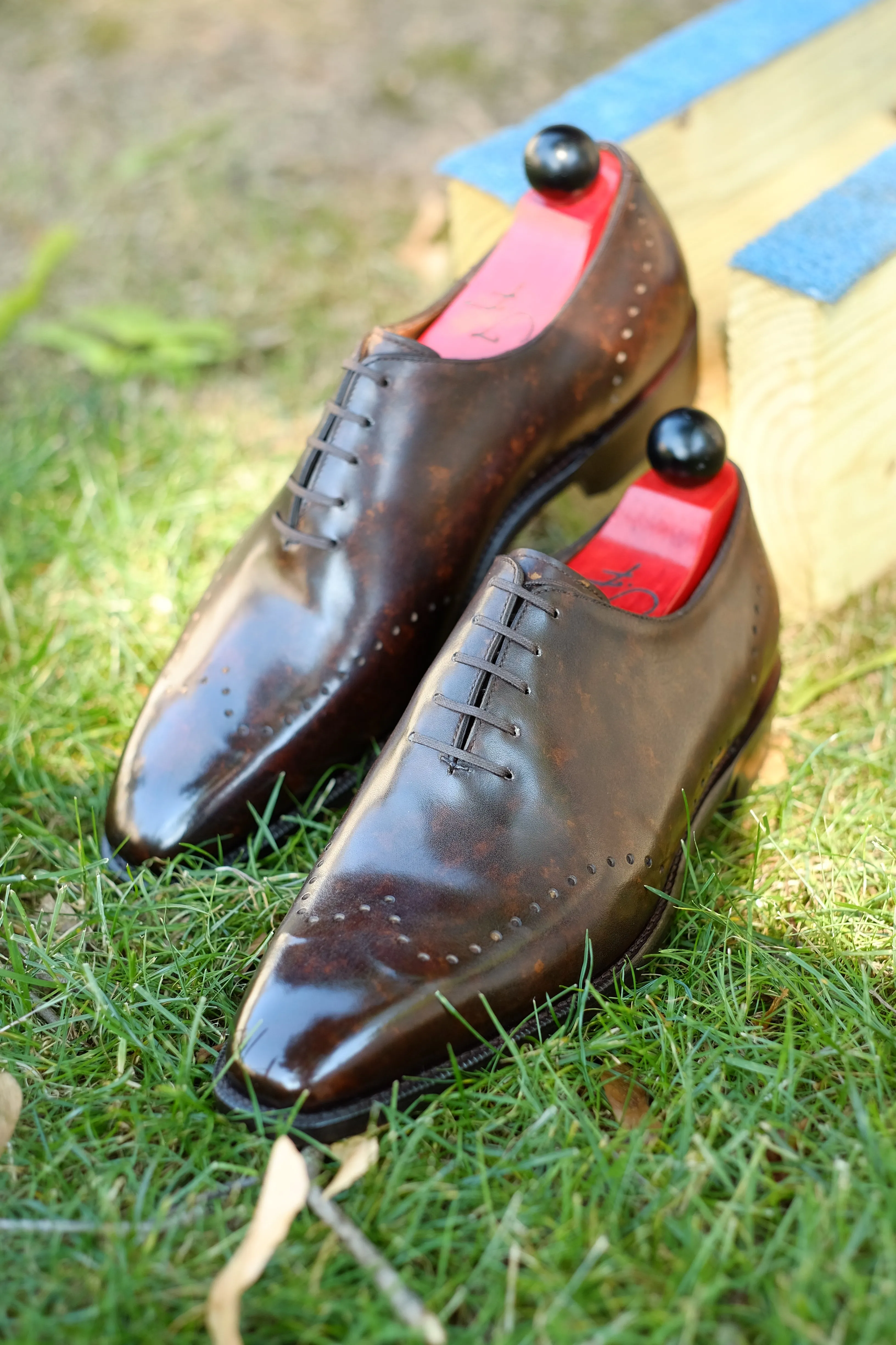 Tony II - Dark Brown Marble Patina - PRE ORDER