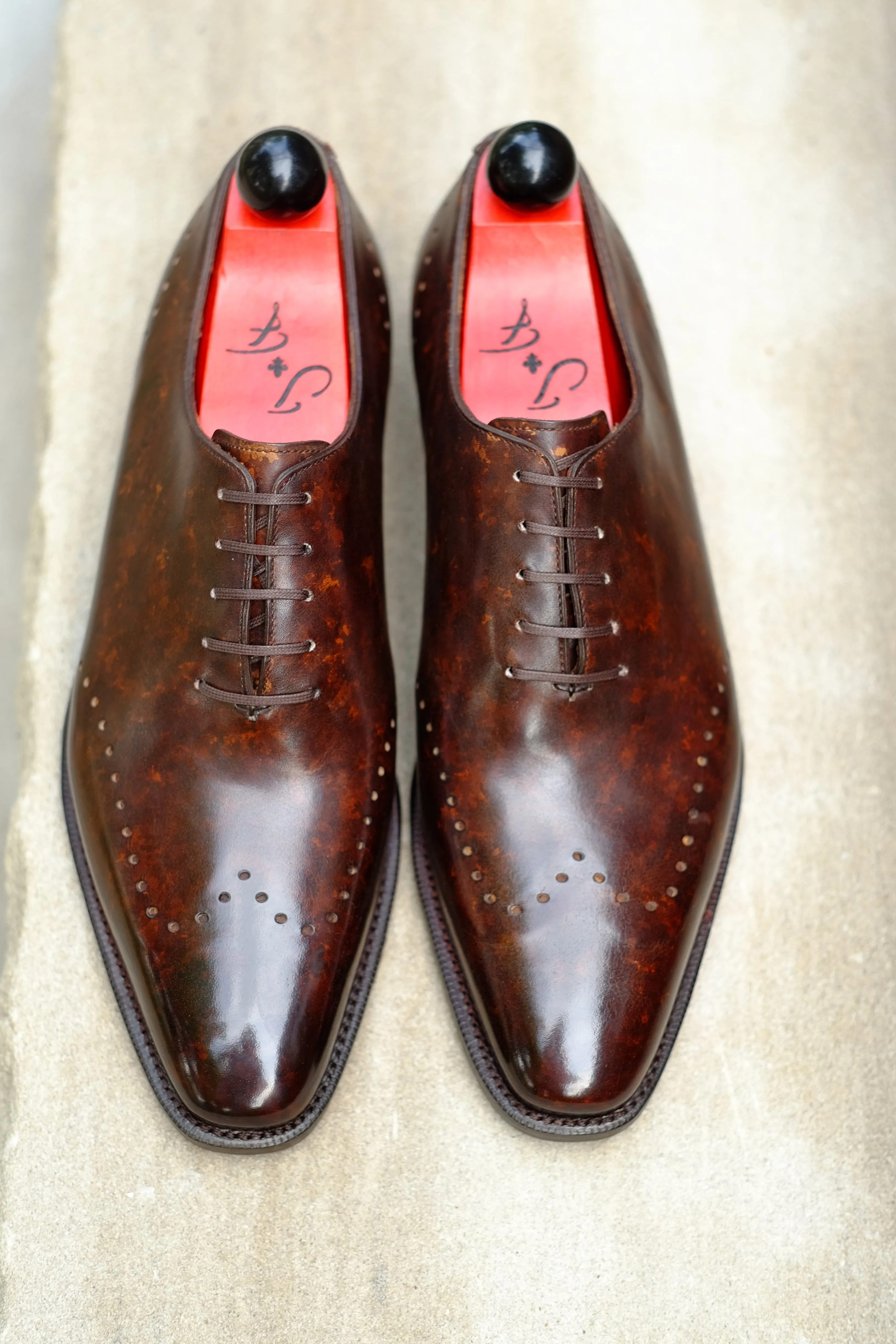 Tony II - Dark Brown Marble Patina - PRE ORDER