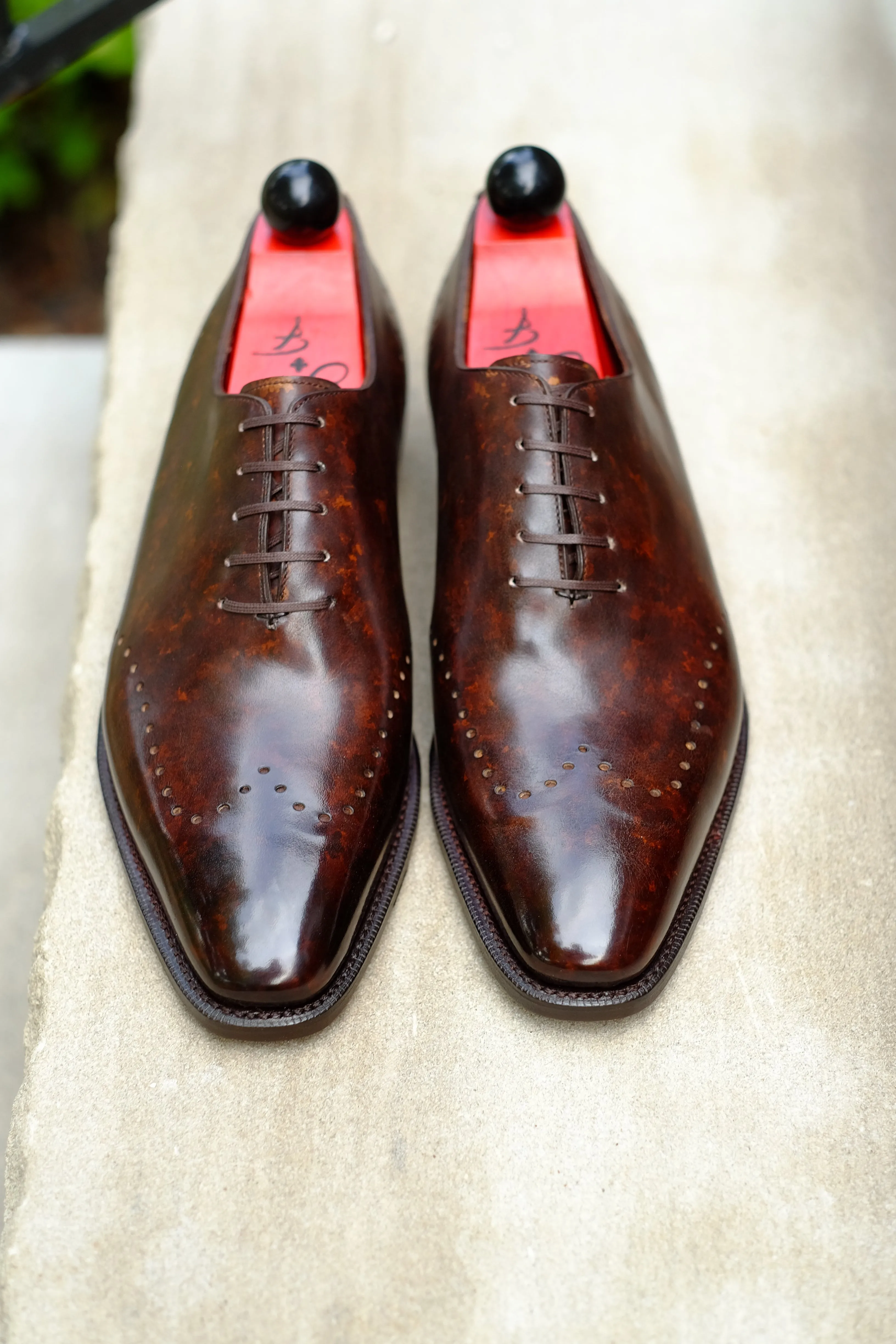 Tony II - Dark Brown Marble Patina - PRE ORDER