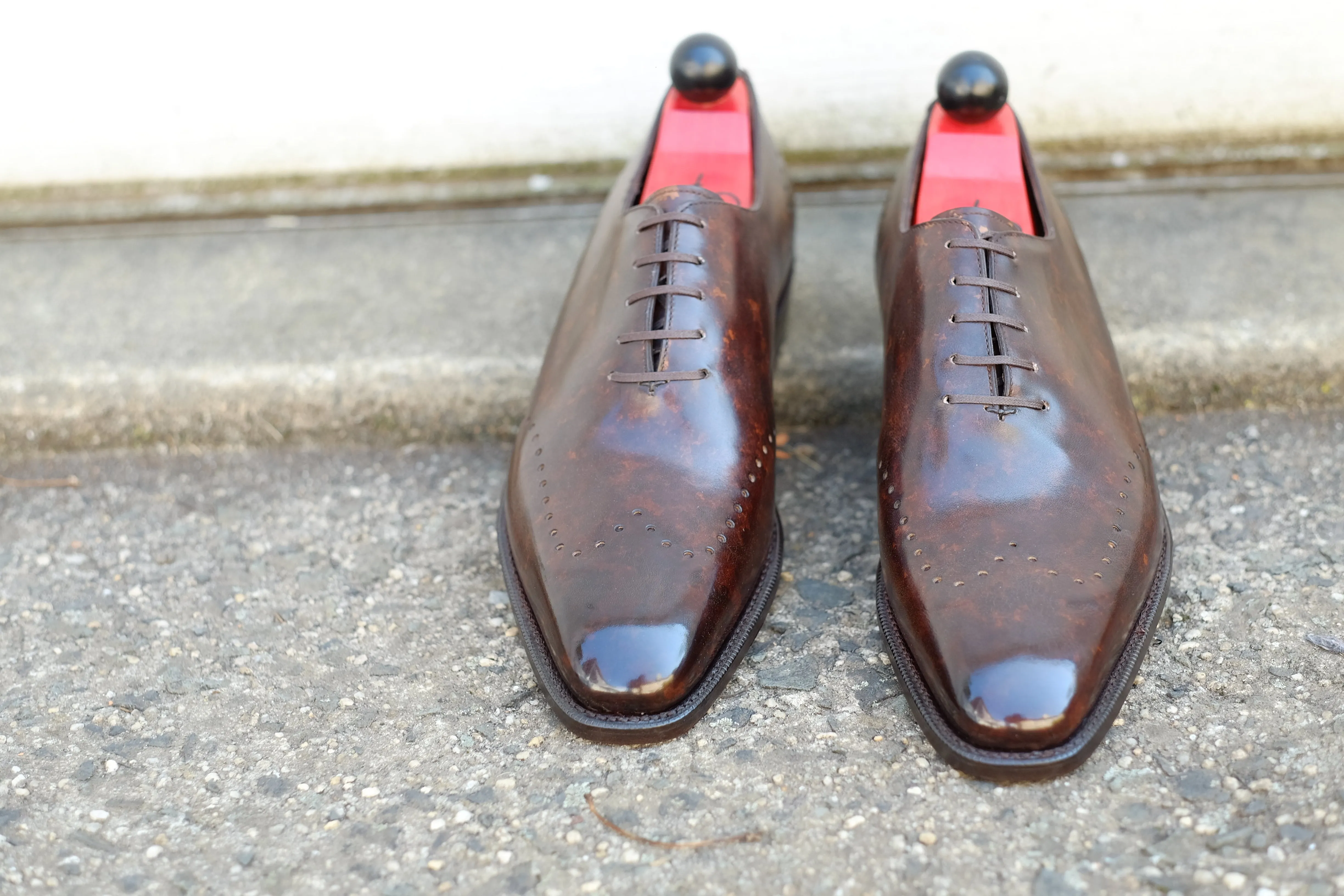 Tony II - Dark Brown Marble Patina - PRE ORDER