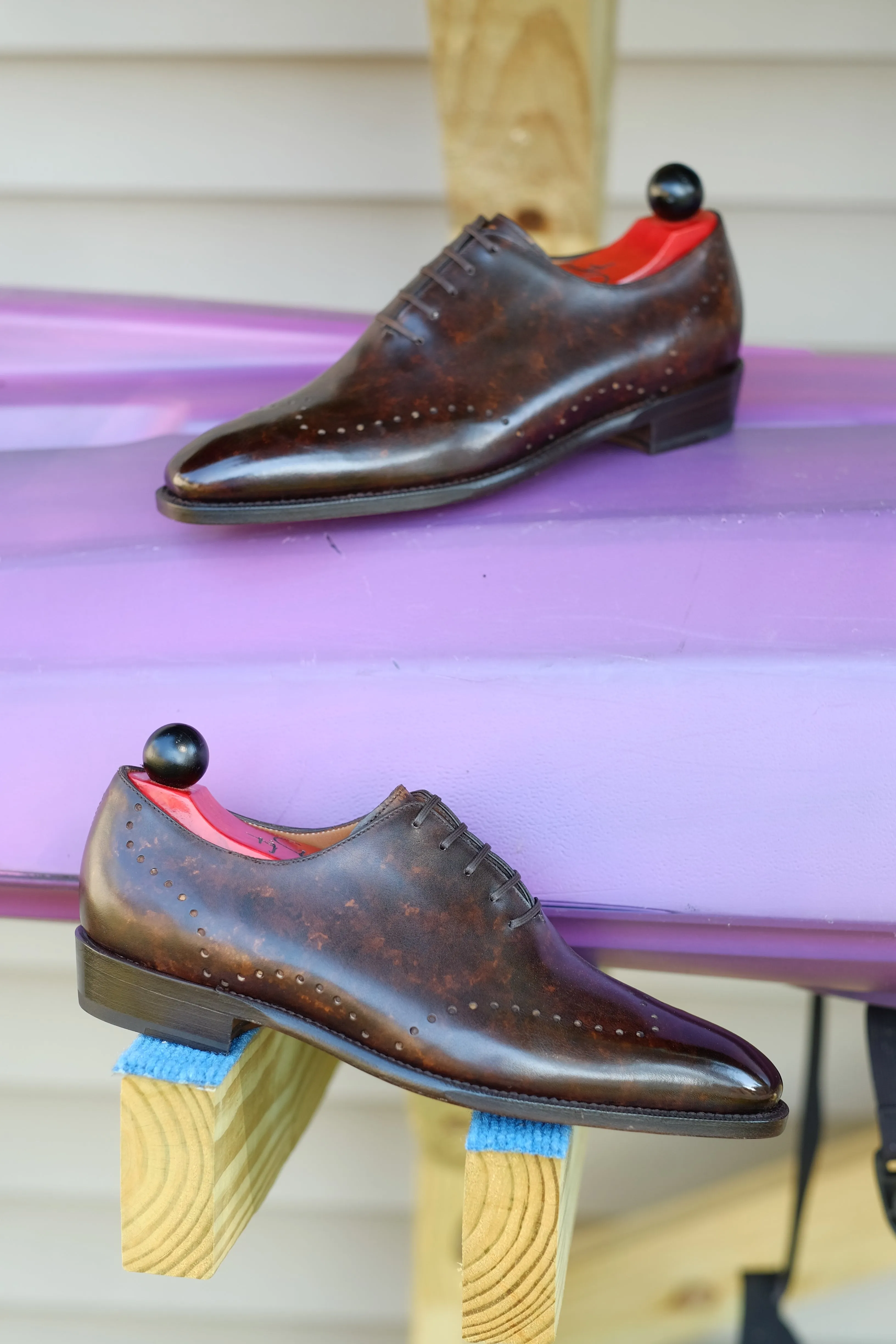 Tony II - Dark Brown Marble Patina - PRE ORDER