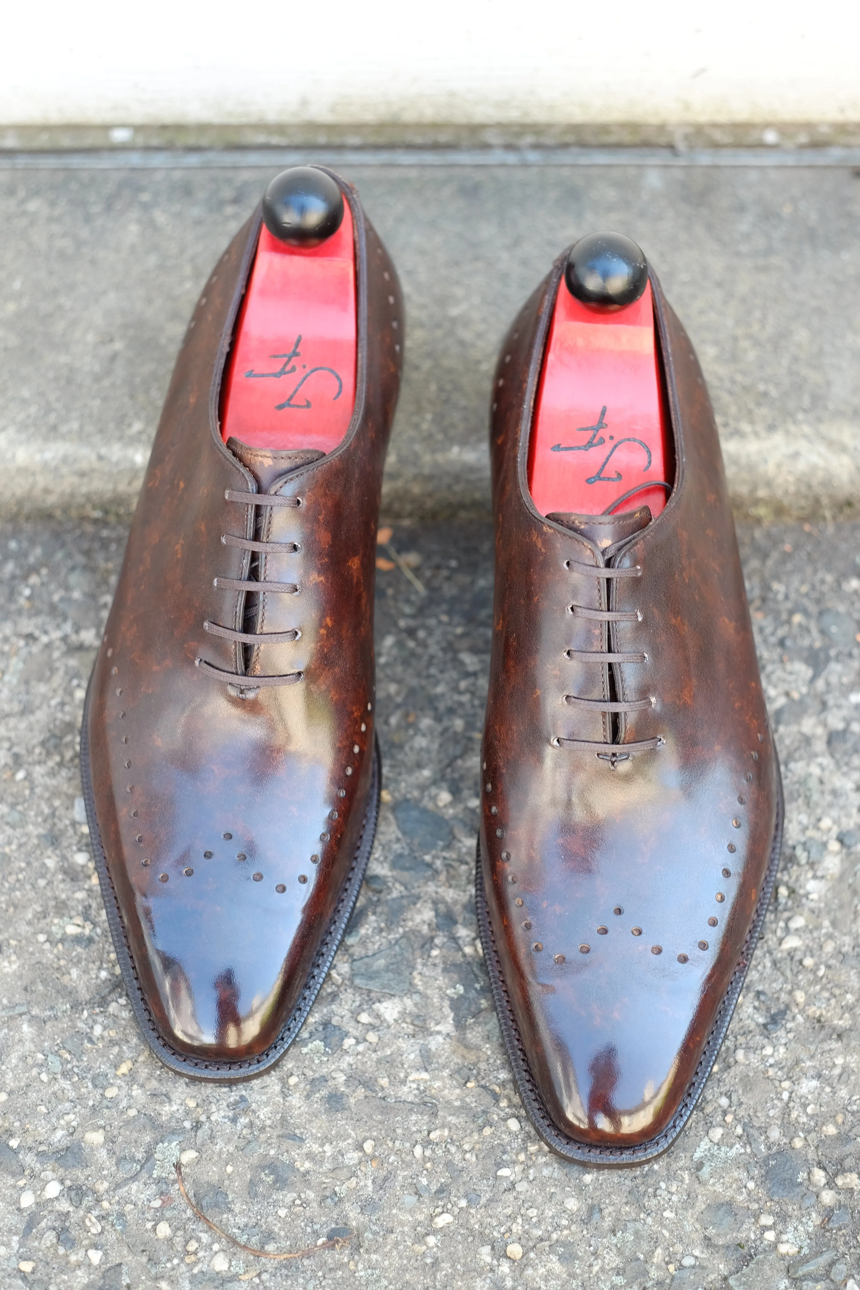 Tony II - Dark Brown Marble Patina - PRE ORDER