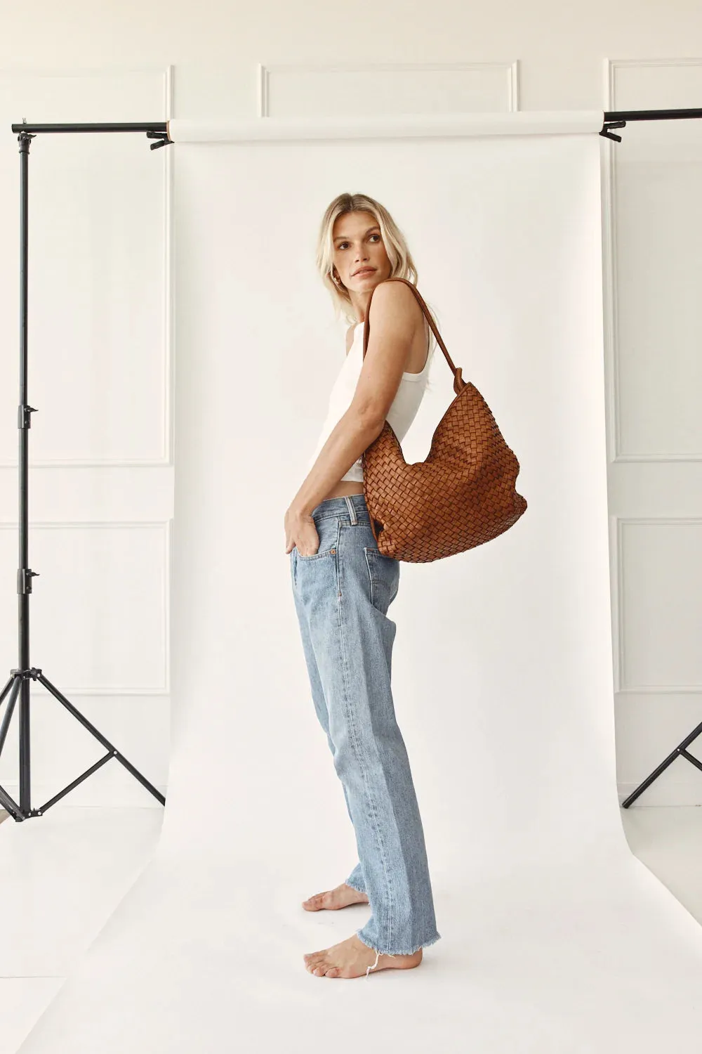 Woven Bella Backpack Tan Shoes_Vestirsi